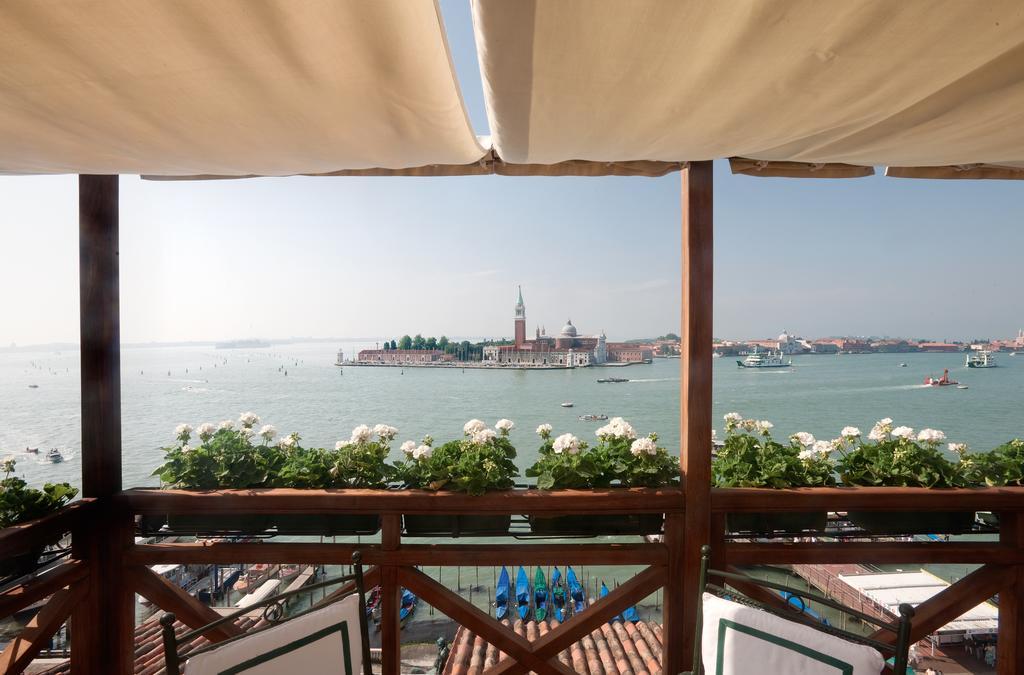 Londra Palace Venezia Instalações foto